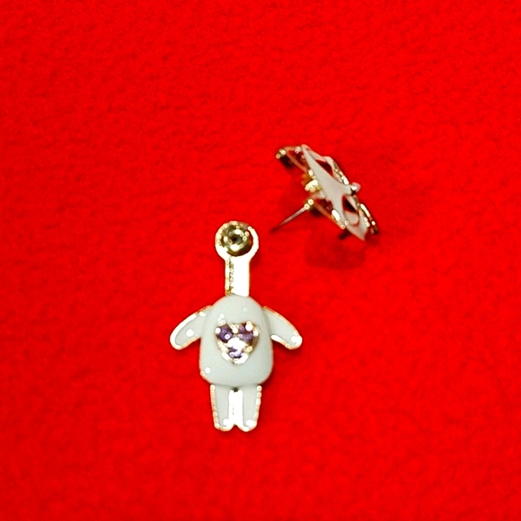 NIB.  Betsey Johnson Cat Lovers Earrings - Picture 3 of 4